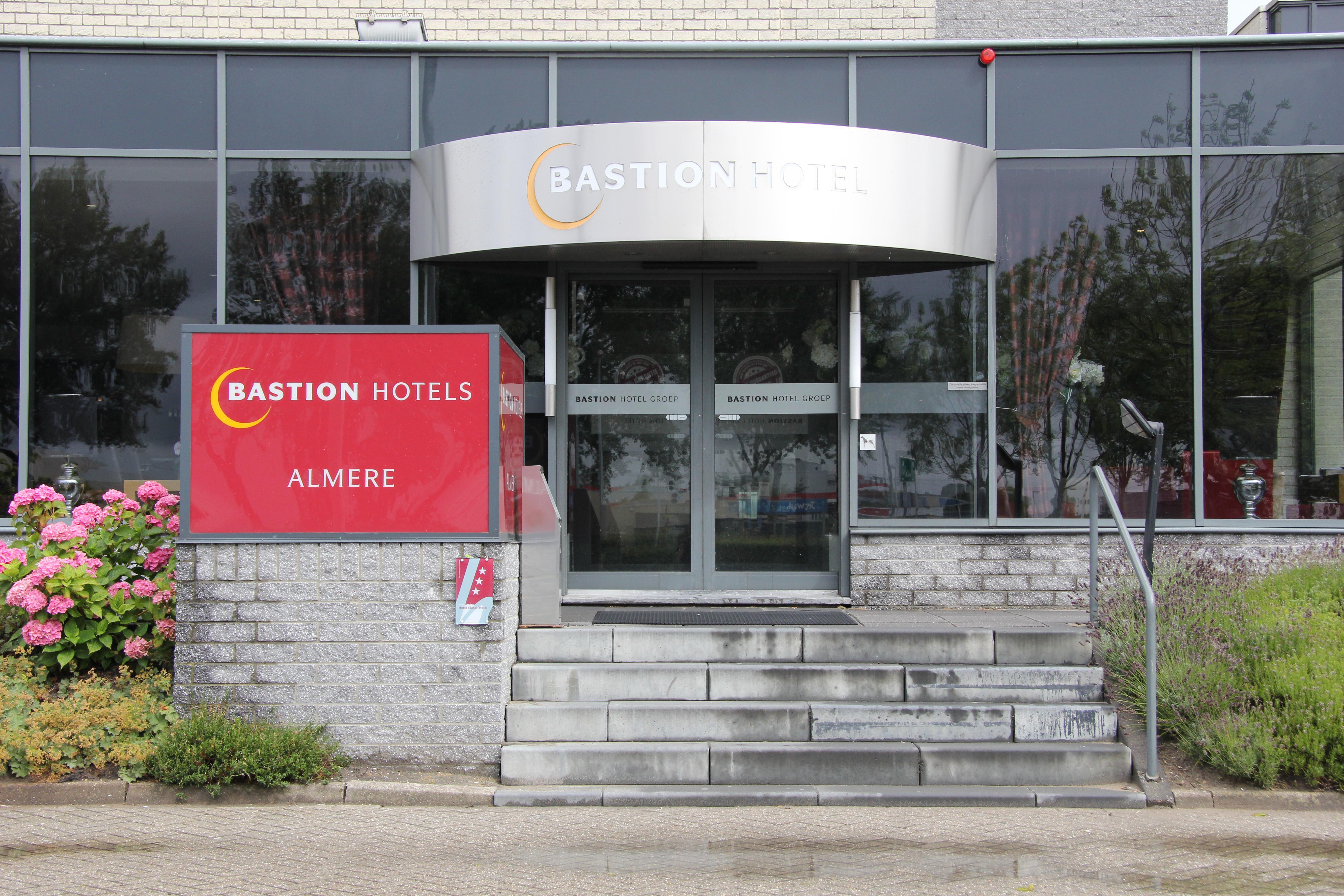Bastion Hotel אלמיר מראה חיצוני תמונה