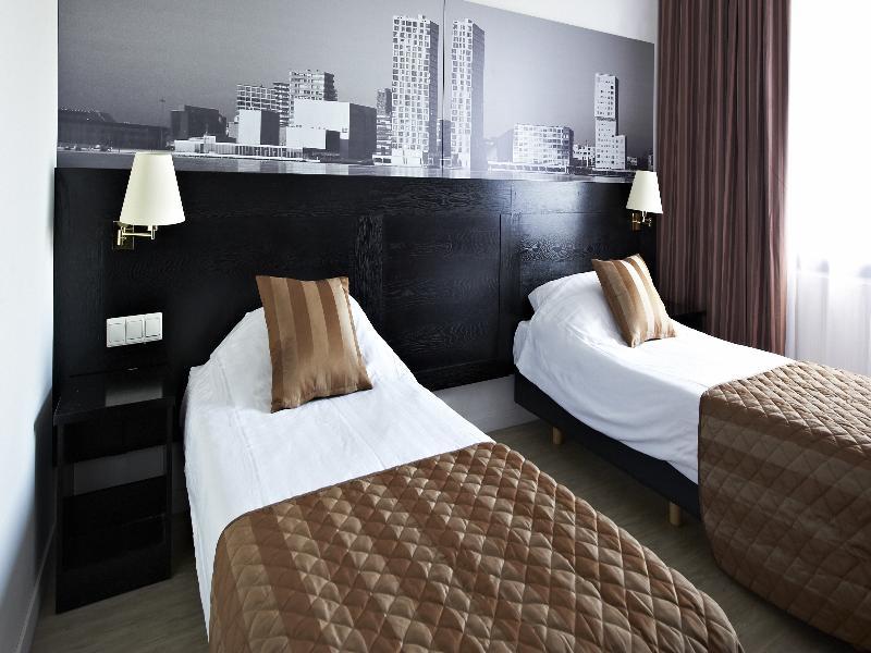 Bastion Hotel אלמיר מראה חיצוני תמונה
