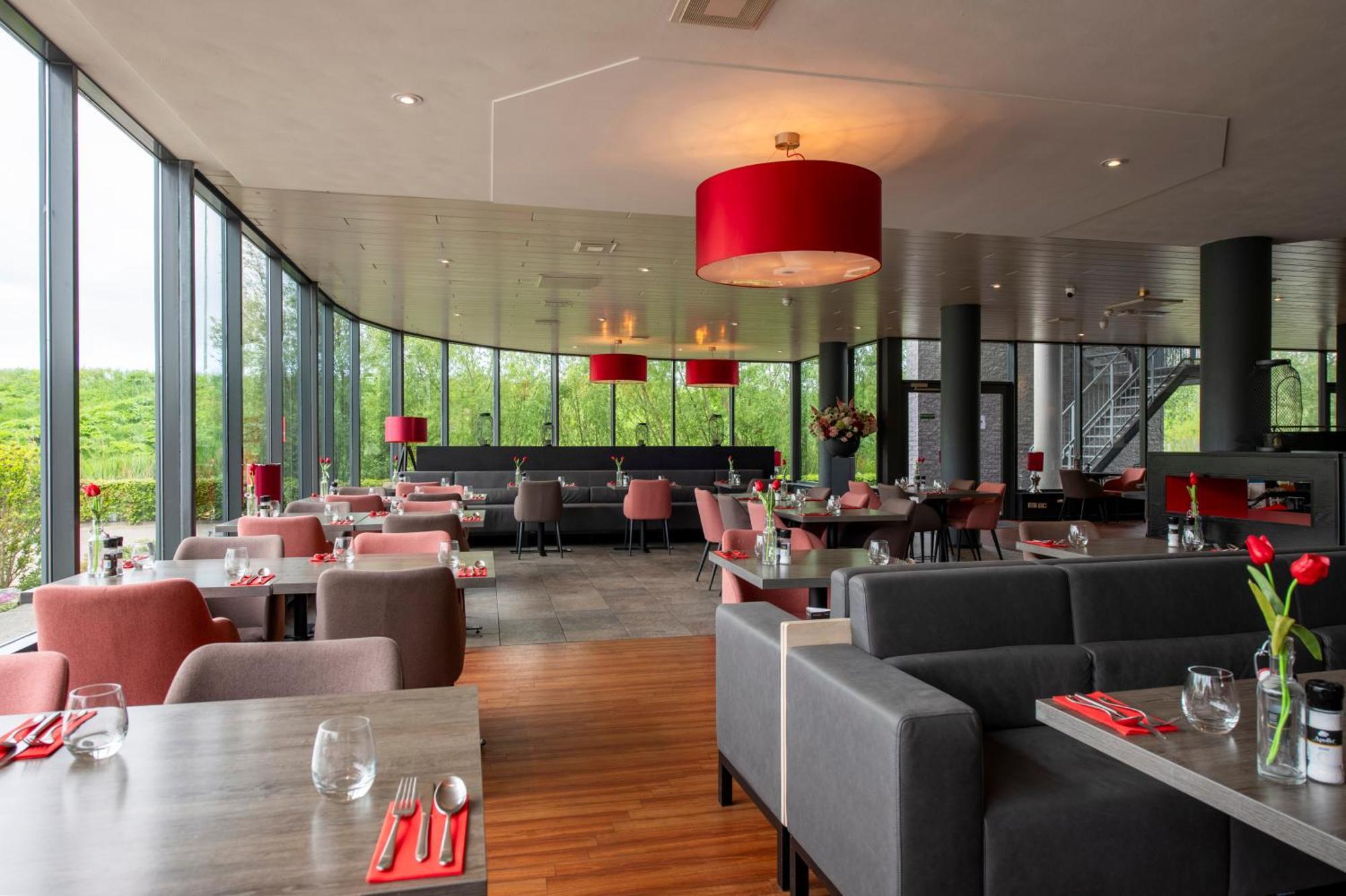 Bastion Hotel אלמיר מראה חיצוני תמונה