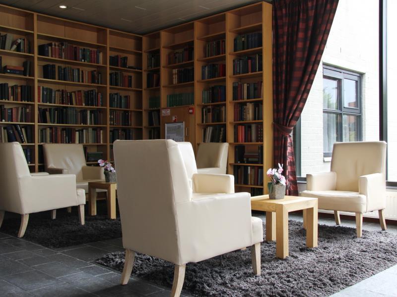 Bastion Hotel אלמיר מראה חיצוני תמונה