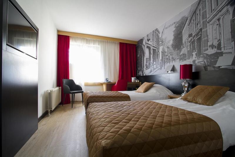 Bastion Hotel אלמיר מראה חיצוני תמונה