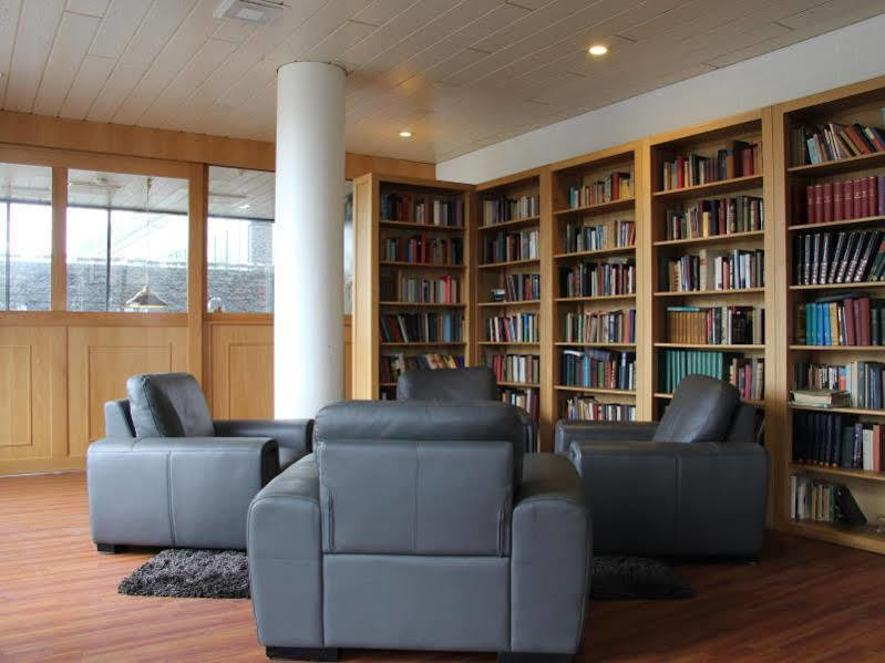 Bastion Hotel אלמיר מראה חיצוני תמונה