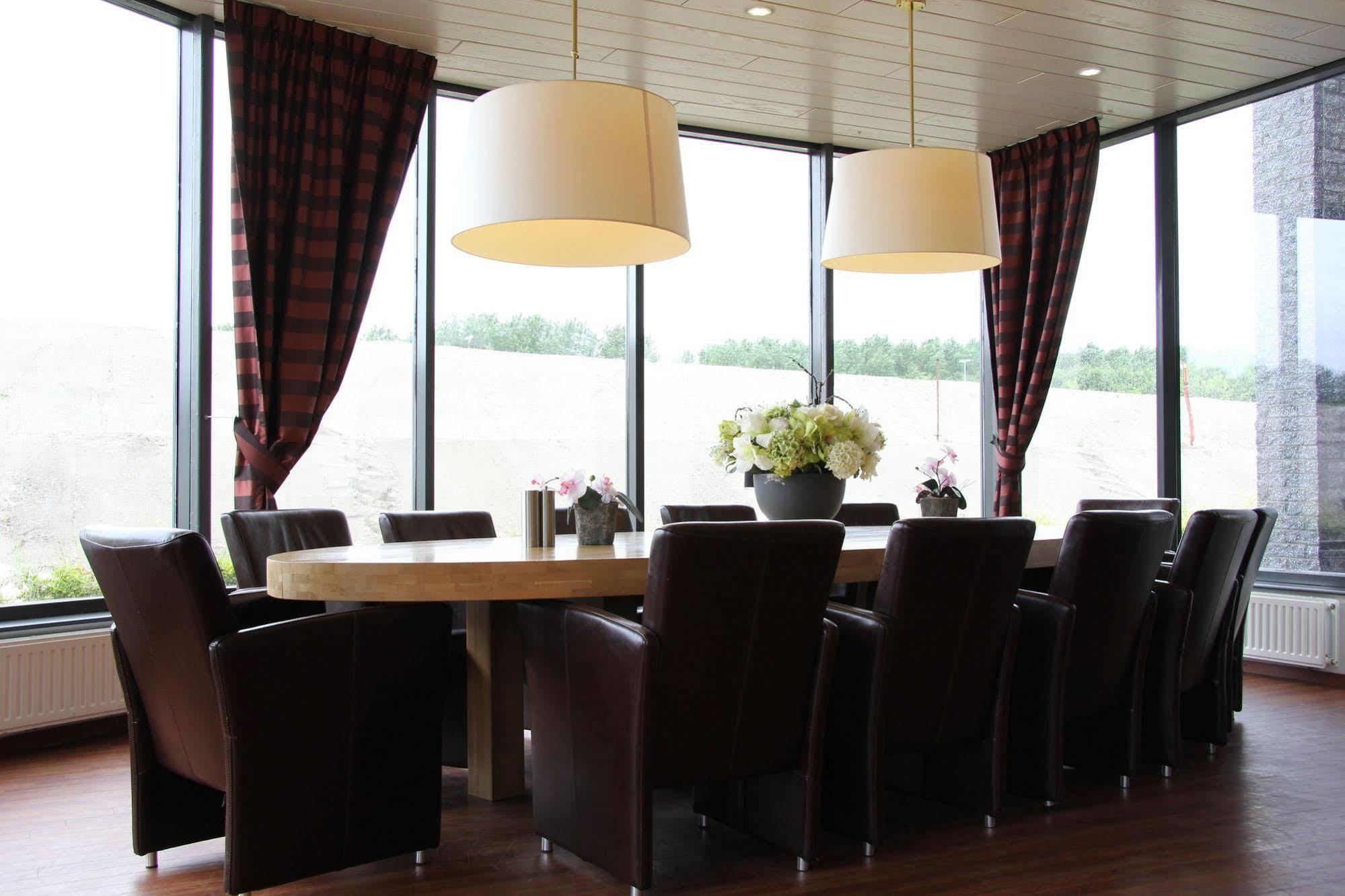 Bastion Hotel אלמיר מראה חיצוני תמונה